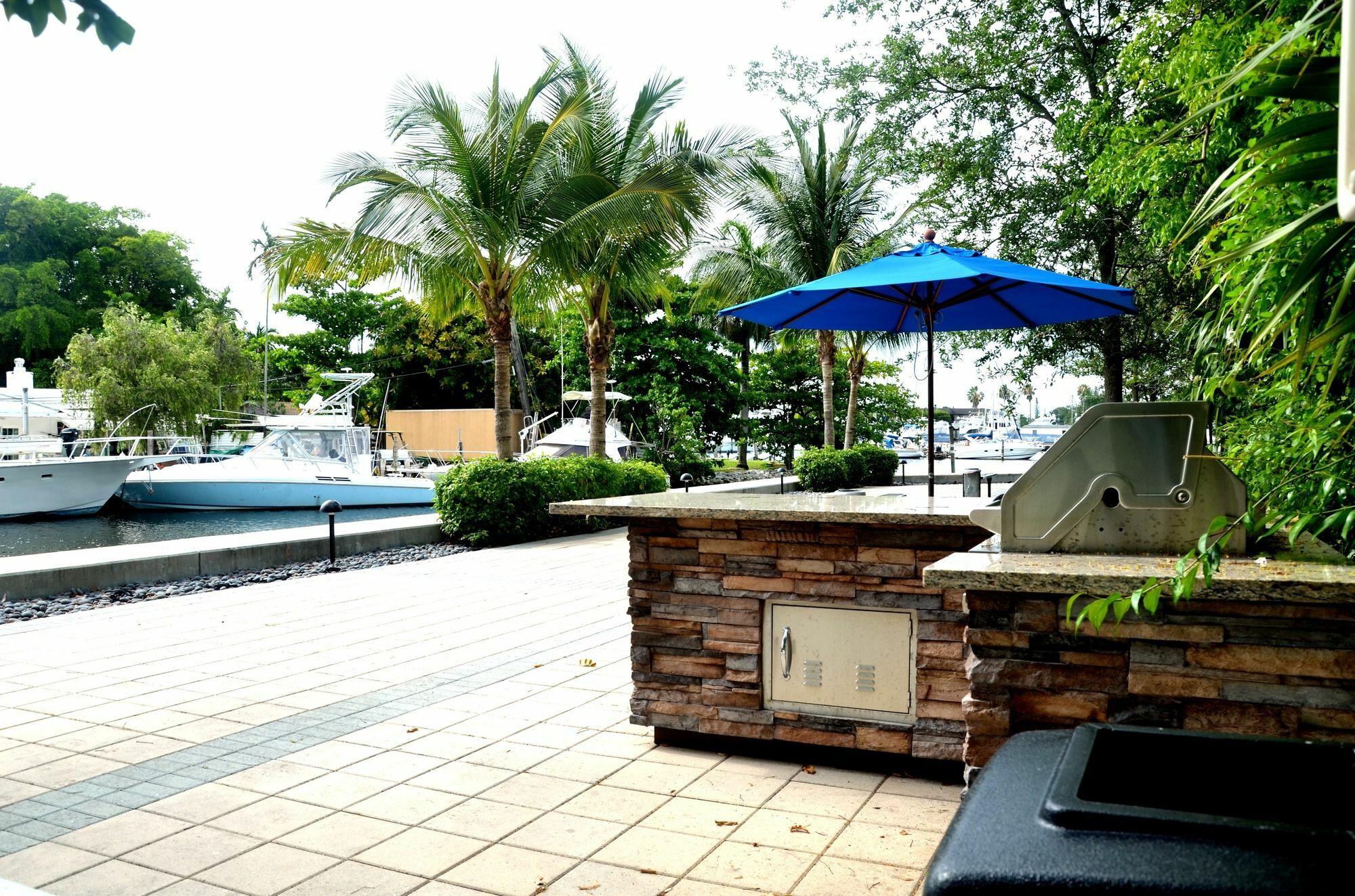 Riviera Luxury Living At River Oaks Marina And Tower Miami Exterior photo